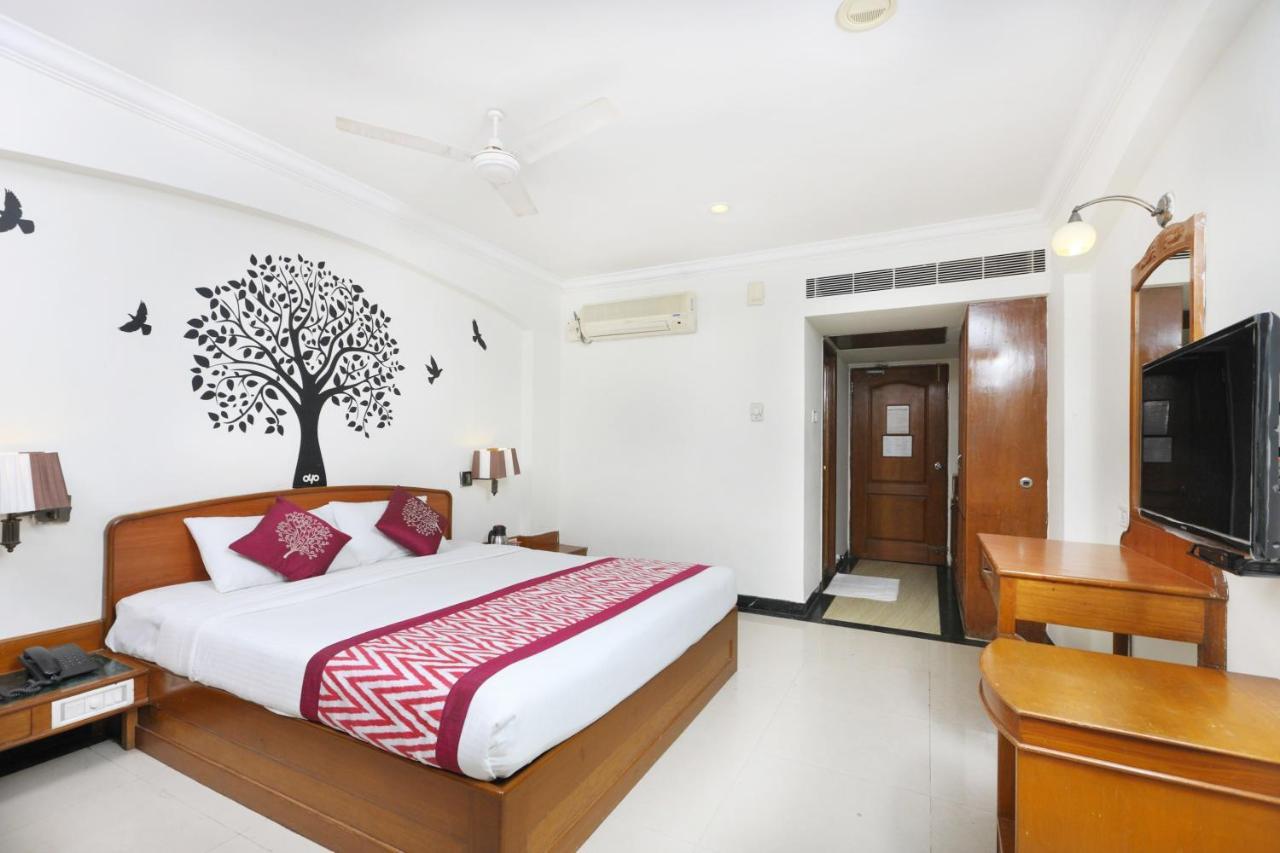 Oyo 1081 Hotel Sindhu International Tirupati Esterno foto