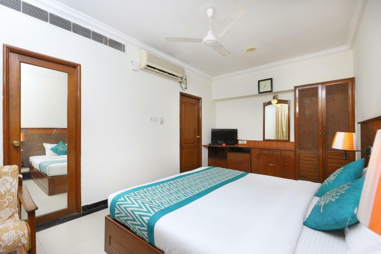Oyo 1081 Hotel Sindhu International Tirupati Esterno foto